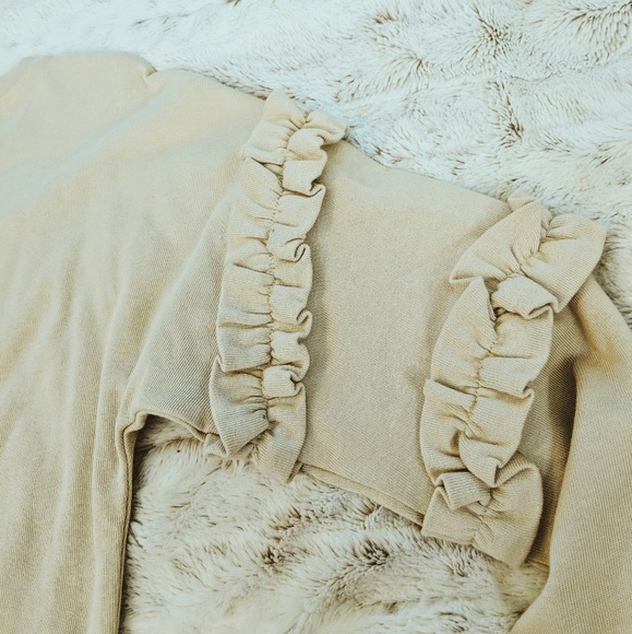 For the Republic Ruffle Sweatshirt - Picture 3 of 3